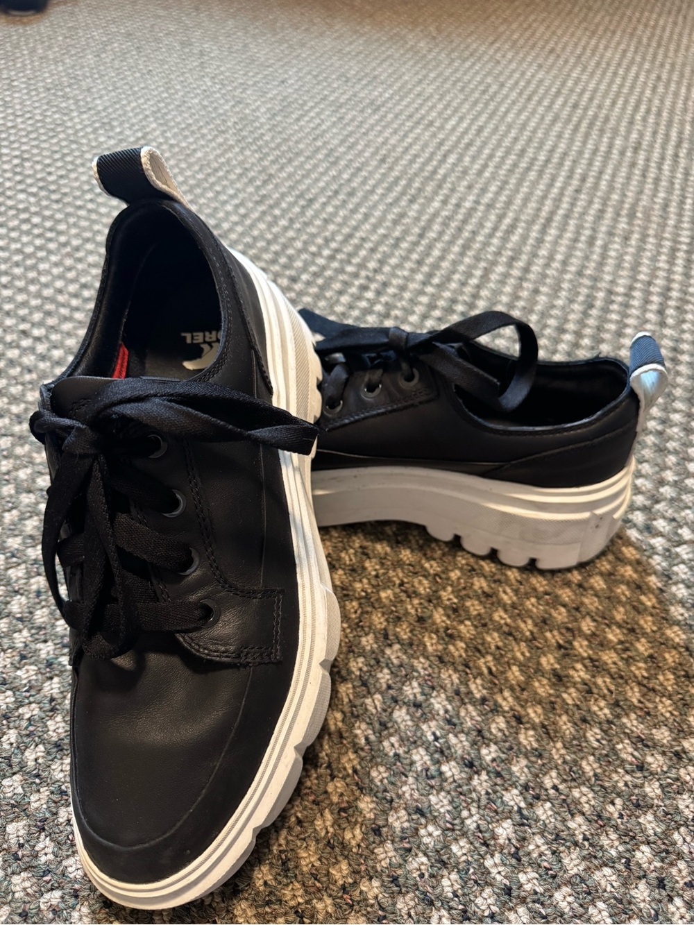 Sorel Caribou waterproof shoes size 8.5